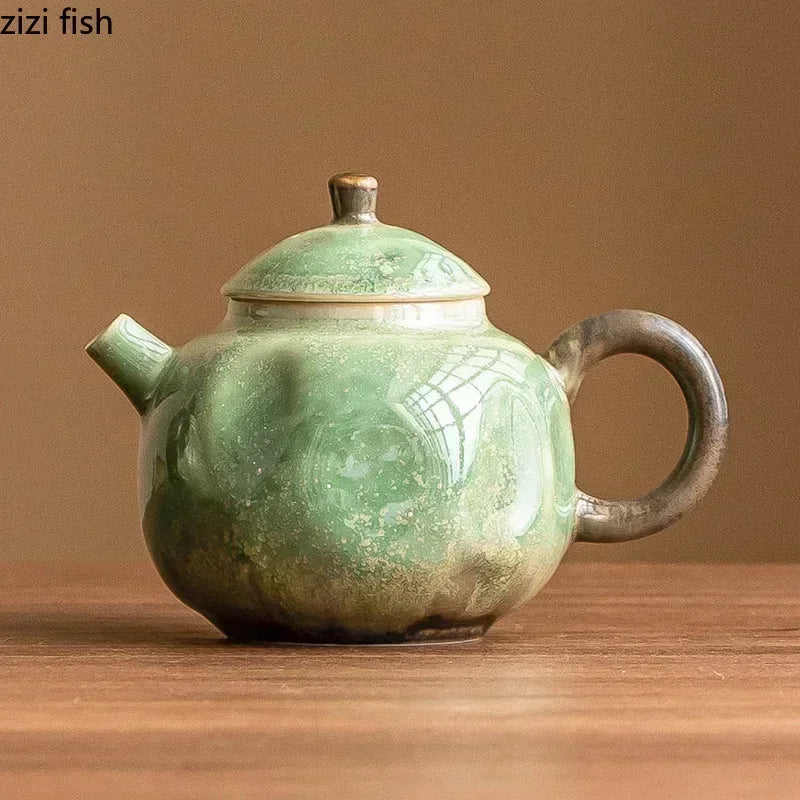 Théière en Céramique Verte avec Infuseur - Design Élégant pour vos Pauses Thé