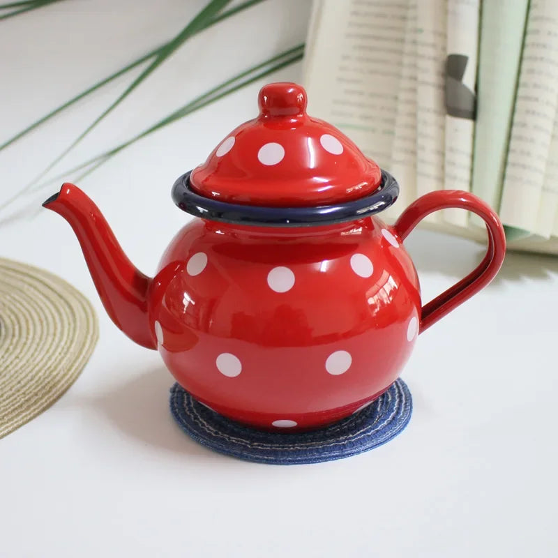 Théière Émaillée Rouge à Pois Classique - 700ml avec Passoire Intégrée
