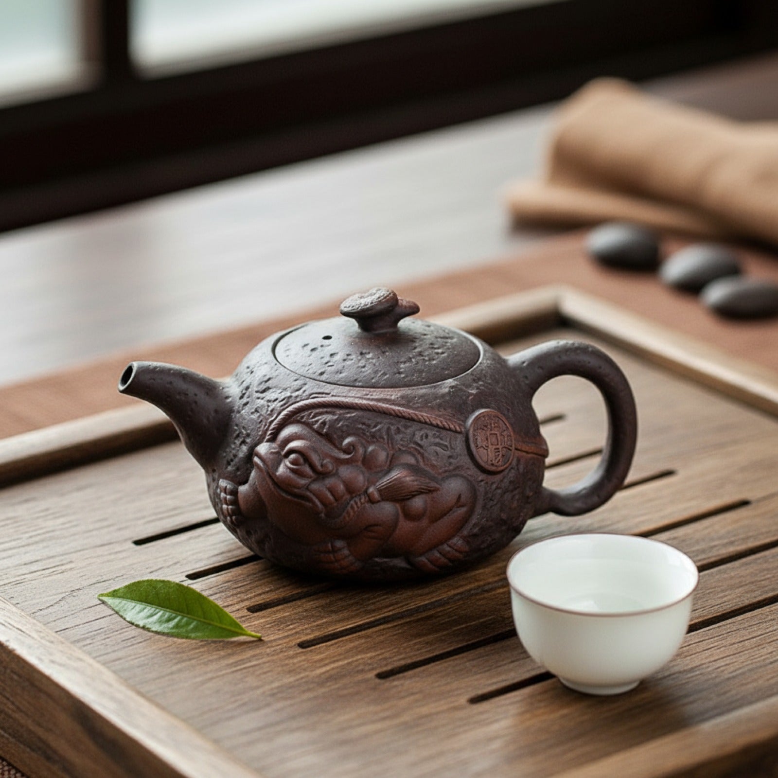 Théière Crapaud Jianshui en Poterie Violette - Artisanat Peint à la Main pour Service à Thé Kung Fu