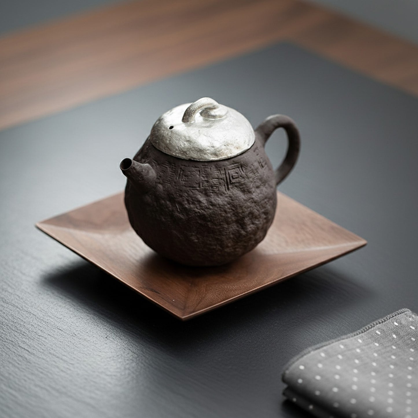 Théière Japonaise Argentée & Dorée - Poterie Grossière & Infuseur à Thé
