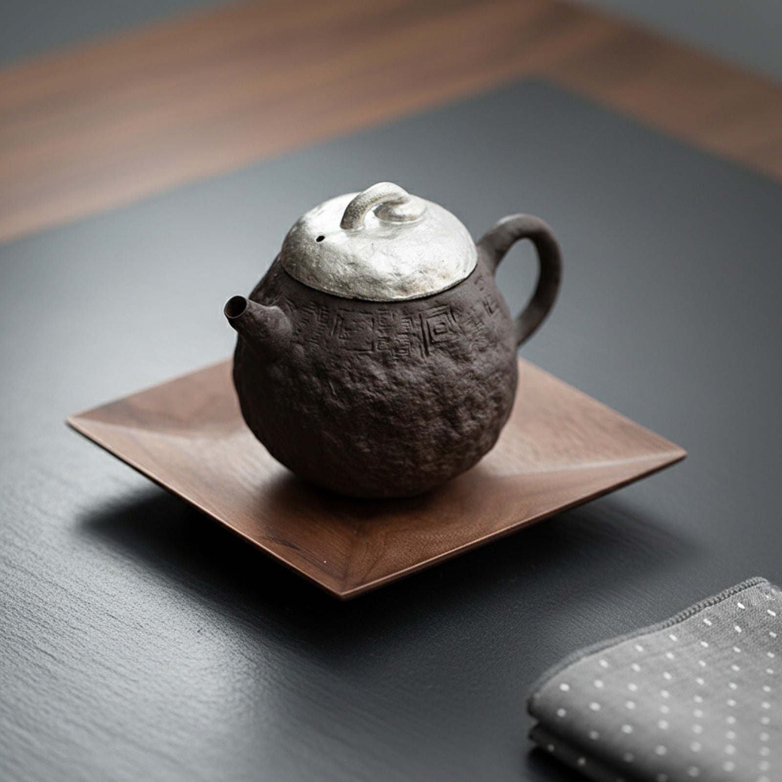 Théière Japonaise Argentée & Dorée - Poterie Grossière & Infuseur à Thé